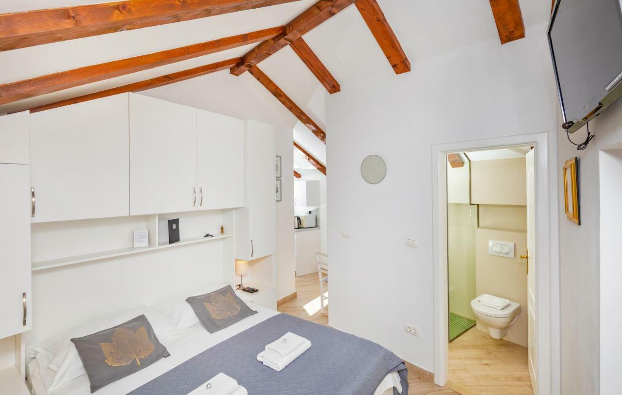 Walls Apartman