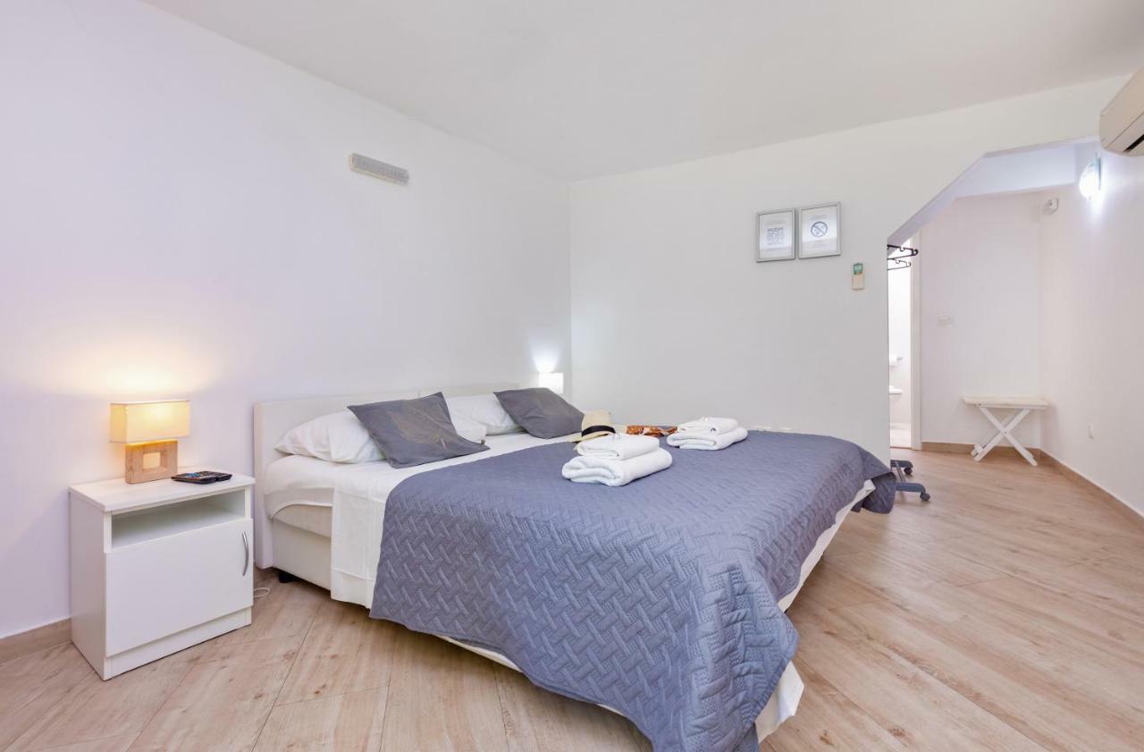 Walls Apartman